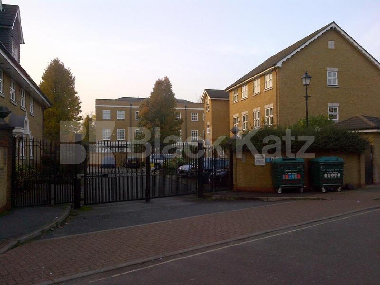 			2 Bedroom, 1 bath, 1 reception Apartment			 Bakery Close, Stockwell/Oval